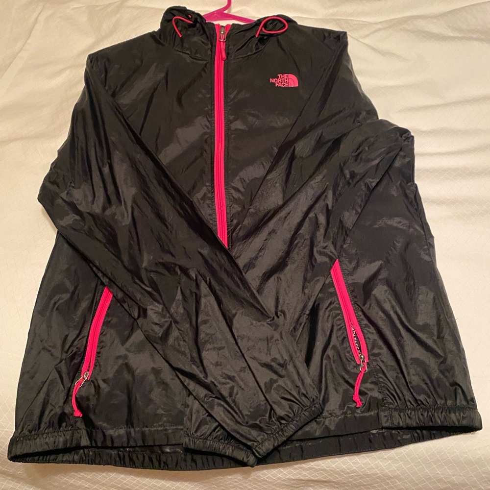 The North Face Women’s wind breaker jacket